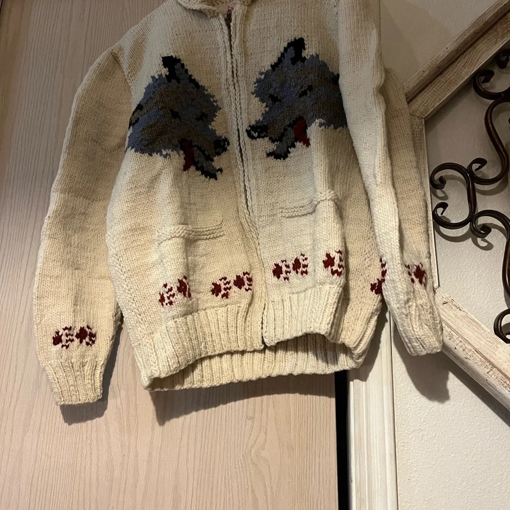 Mary maxim design Cowichan sweater wolfs vintage style handmade - Picture 6 of 11